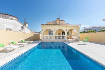 144 - Casa de vacaciones con piscina en Empuriabrava- Empurialola