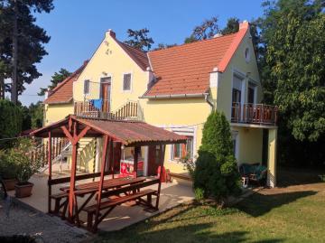 Balatonakali Teniszklub és Vendégház