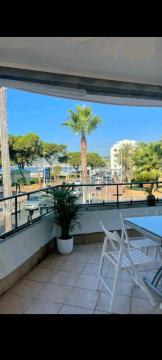 Coquet logement vu mer à 2 pas des plages