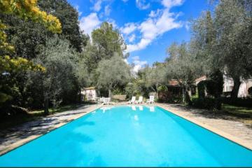 Beautiful Provencale Villa with pool!