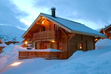 Chalet de 4 chambres a Fontcouverte la Toussuire a 100 m des pistes avec sauna terrasse et wifi