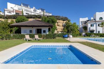 2193-Modern apt with terrace and seaview
