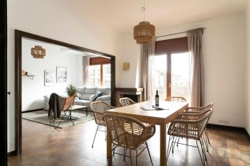 AB Spacious Eixample Apartment