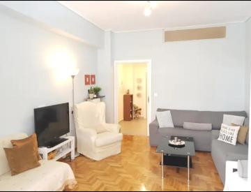 Comfortable apt 5 min walk to Acropolis