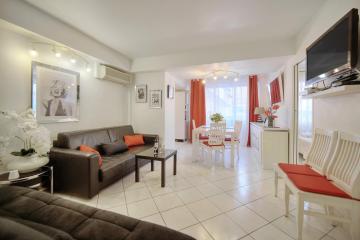 2 pieces moderne centre ville A1B237