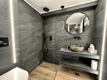 Iro apartment