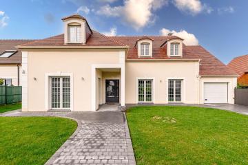 Beautiful Villa with Pool 15 min from Disneyland Paris