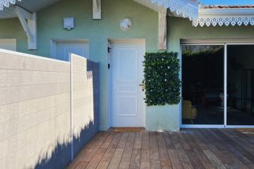 Beautiful 70m with 2 terraces - beach nearby