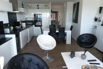 60m beachfront - with lovely terrace