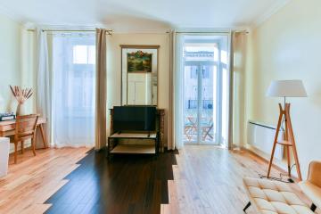 Beau 2 Pièces en centre Cannes avec extérieur