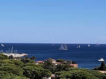 NEW FOR RENT Quiet sea view apartment near the city center