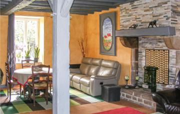 Awesome Home In La Souterraine With Wifi, Private Swimming Pool And Outdoor Swimming Pool