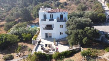 Villa Armonia in Crete, quiet with sea view & pool