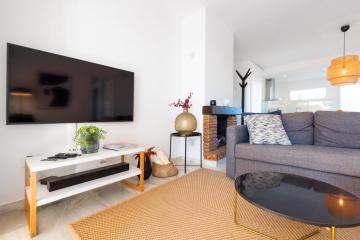 Jardines de Calahonda VI 2 bedroom apartment with pool view