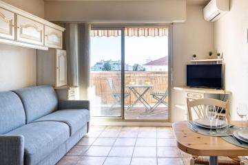 South facing studio with sea view