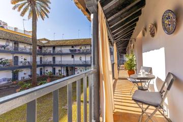 Corral central oasis by Valcambre