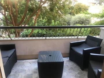 2P derrière Martinez 250 m plage, chambre calme