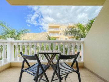 2BR House with Balcony - Pool - Parking