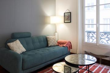 Nice 58m of classic style near Montmartre