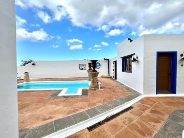 Junior Suite /BB, Wifi, piscina y terraza con vista en Yaiza
