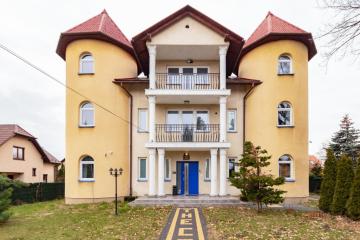 THE CASTLE Suites & Apartment - Free Parking