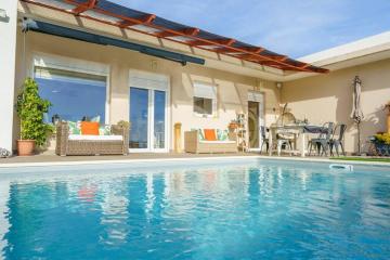VILLA ESPERANZA LUX Relax near the sea with Air-Con