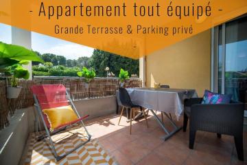 Appartement tout équipé terrasse et parking privé