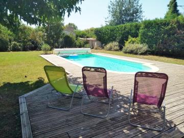 Le cocon de l'isle, jardin, piscine privatifs