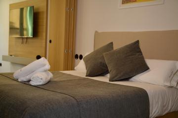 Inviting 1 Bedroom Suite in Amando Perez Suites