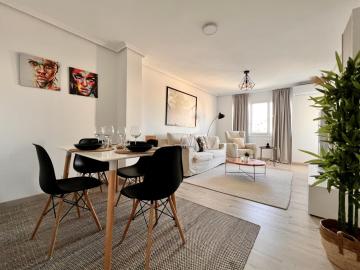 Cozy Family Apartment by United Renters
