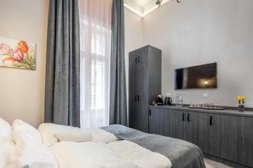 Top location apartment near Basilica