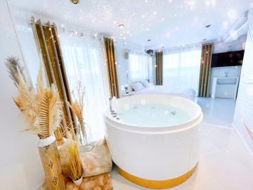 Suite LUXUEUSE vue mer