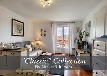 Nestor&Jeeves - CHAISE BLEUE - Central - Very close sea