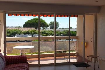 Grand studio cabine a 3 minutes de la plage