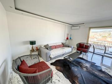 SUQ3 - Très beau 2 pièces avec terrasse