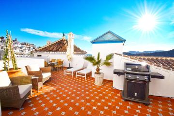 Atico Puerta del Sol, Frigiliana 2 bedroom Modern Apartment with Large Terraces HansOnHoliday Rentals