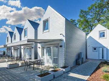 Comfortable cottages by the sea for 4 people, swimming pool and sauna, Rewal