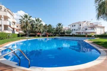 Lujoso Residencial Piscina Pádel