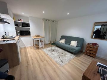 BLUE Studio cosy et calme proche de la gare avec TV et Wifi