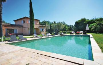 Beautiful Home In Ramatuelle With 3 Bedrooms, Wifi And Private Swimming Pool
