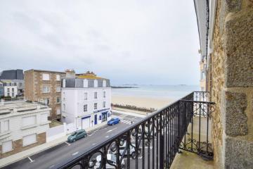 Appartement 6 pers avec vue mer au pied de la plage du sillon