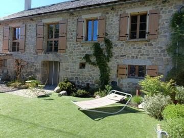 Jolie maison avec jardin