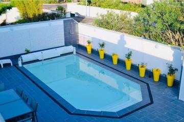 Grande villa piscine privée proche centre