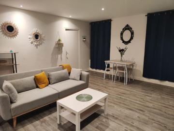 Appartement spacieux, hyper centre avec parking