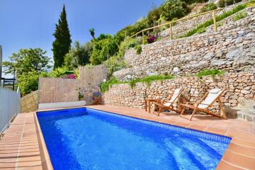 Casa Alma, Frigiliana Luxury center townhouse with pool and parking HansOnHoliday Rentals