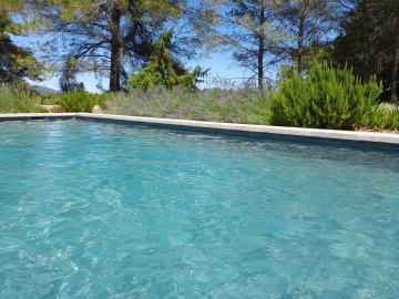 Studio en Provence au milieu des Vignes