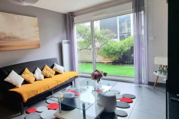 Nice apartment with garden near the sea