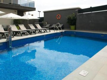 Snug apartment in Fuengirola with shared pool