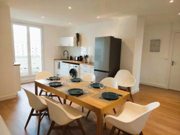 Sublime 3 chambres avec lits Queen size 160x200 - Garage privé - Freebox wifi fibre - Tram à 1 min