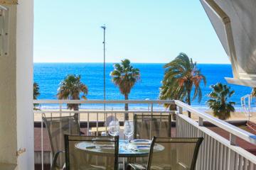 Fragata vistas al mar - ONLY FAMILIES